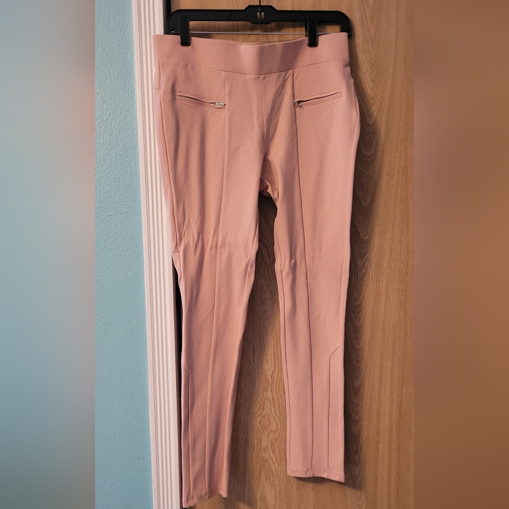 Guess Skinny Ponte Pants in Dusty Pink